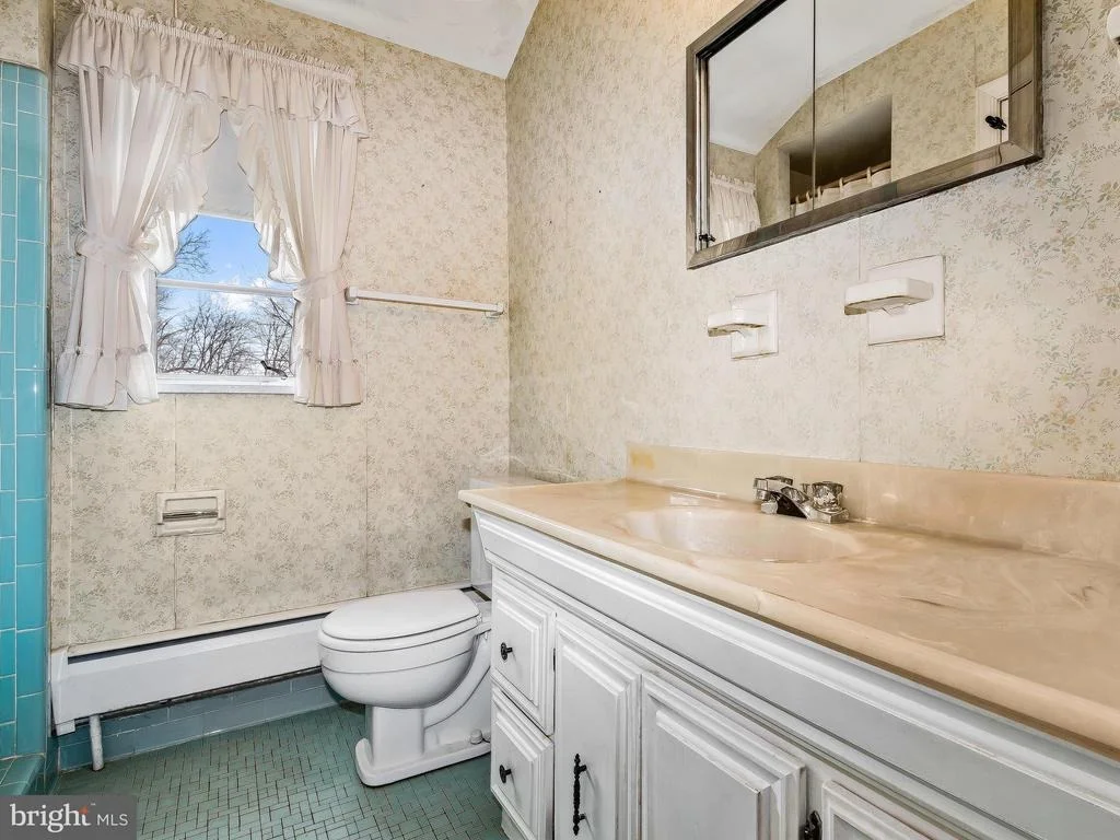 Photo of 17305 BATCHELLORS FOREST ROAD