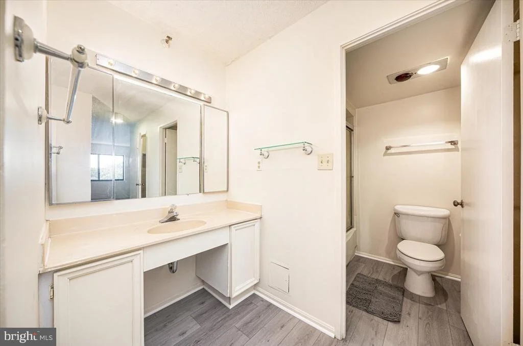 Photo of Unit 1807 at 15101 INTERLACHEN DRIVE