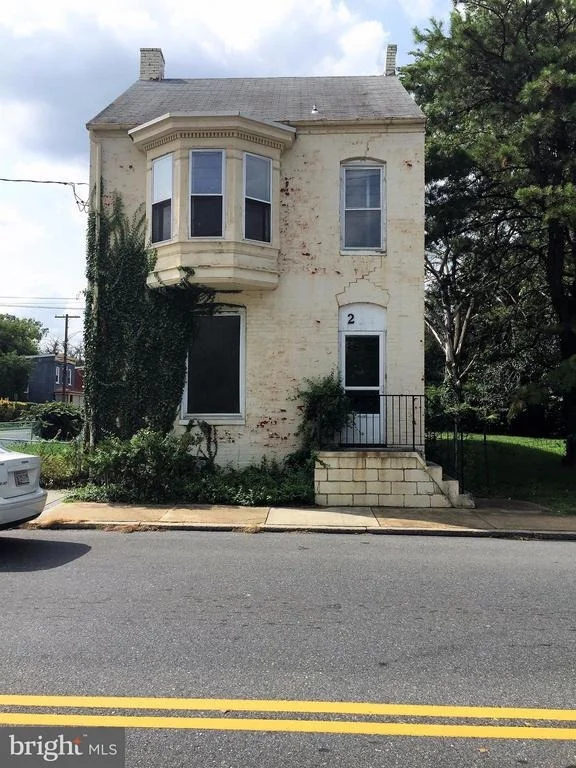 Photo of 243 CENTER STREET