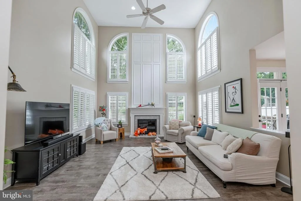 Photo of 9809 JOHN ROBERT WAY