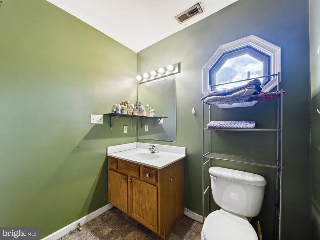 Photo of 1176 W 6TH STREET