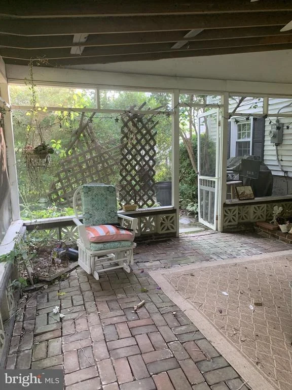 Photo of 1006 CRESTOVER ROAD