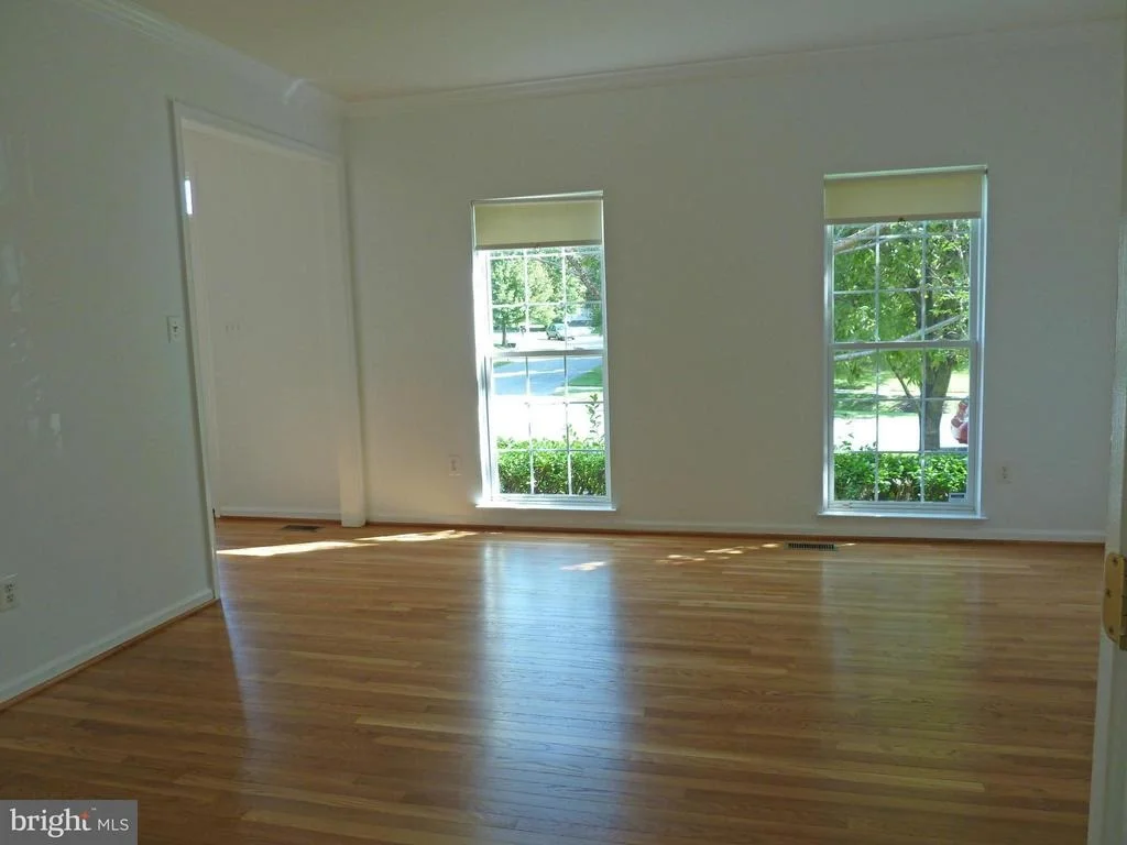 Photo of 4505 WINDING OAK DRIVE