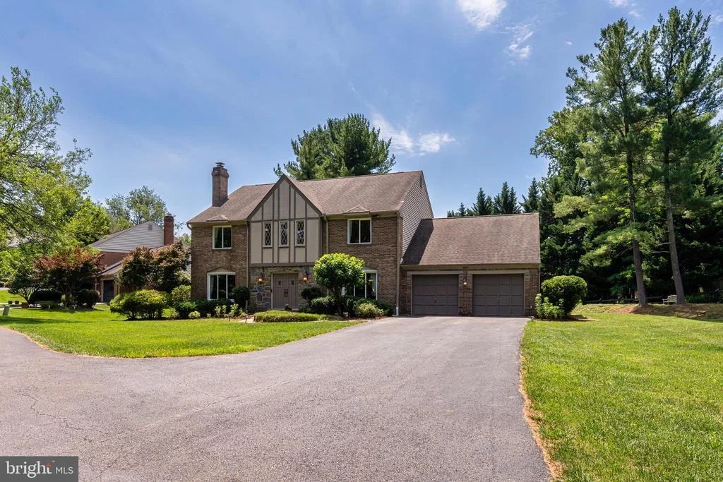 Photo of 1077 SPRING HILL ROAD