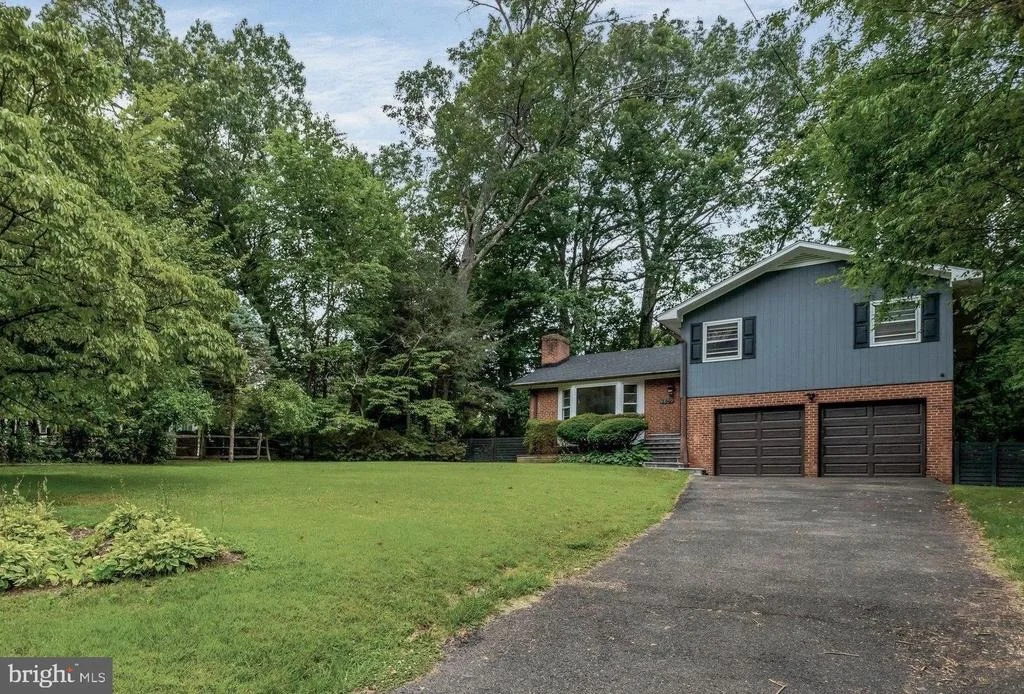 Photo of 9809 ASHBY ROAD