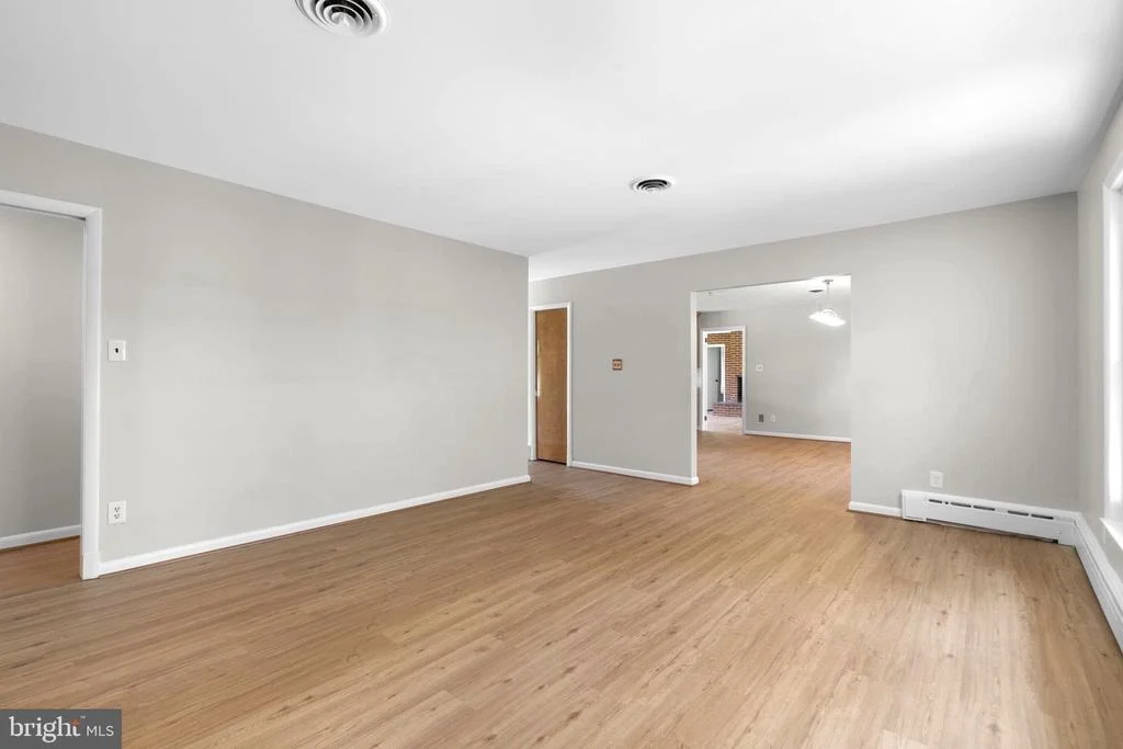Photo of 18015 MUNCASTER ROAD