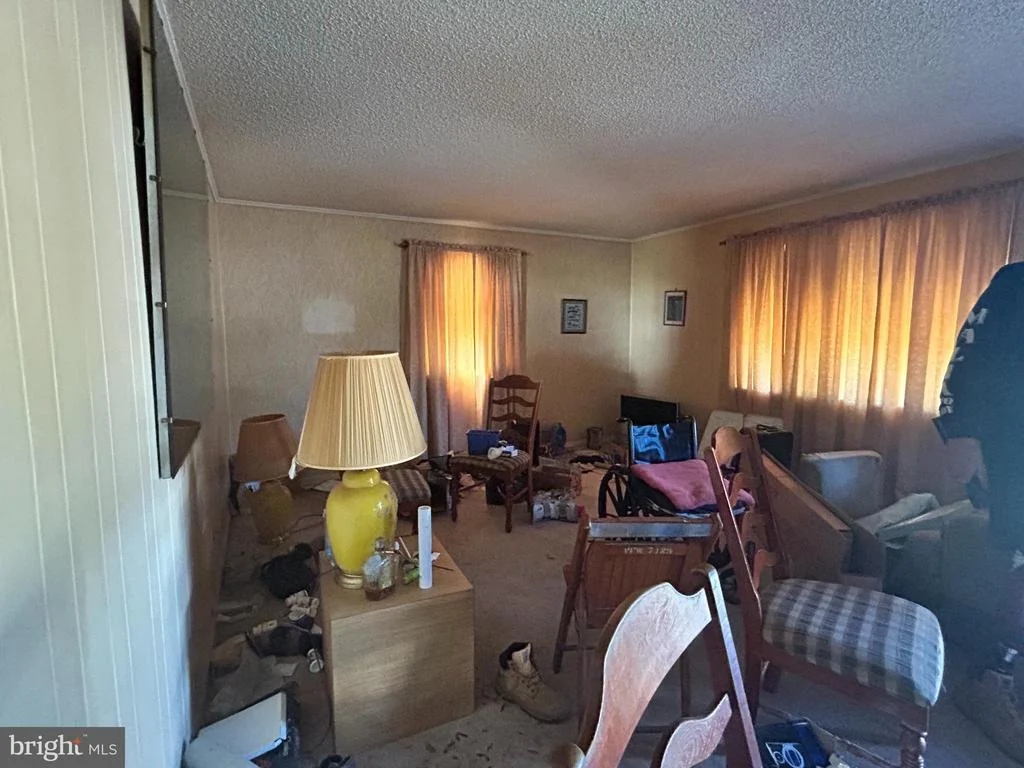 Photo of 24 W LOIS DRIVE