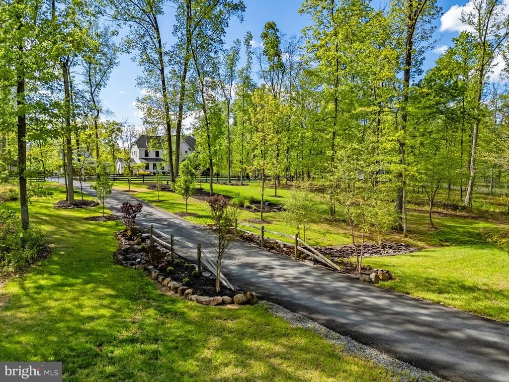 Photo of 8794 BUCKLAND MILL ROAD