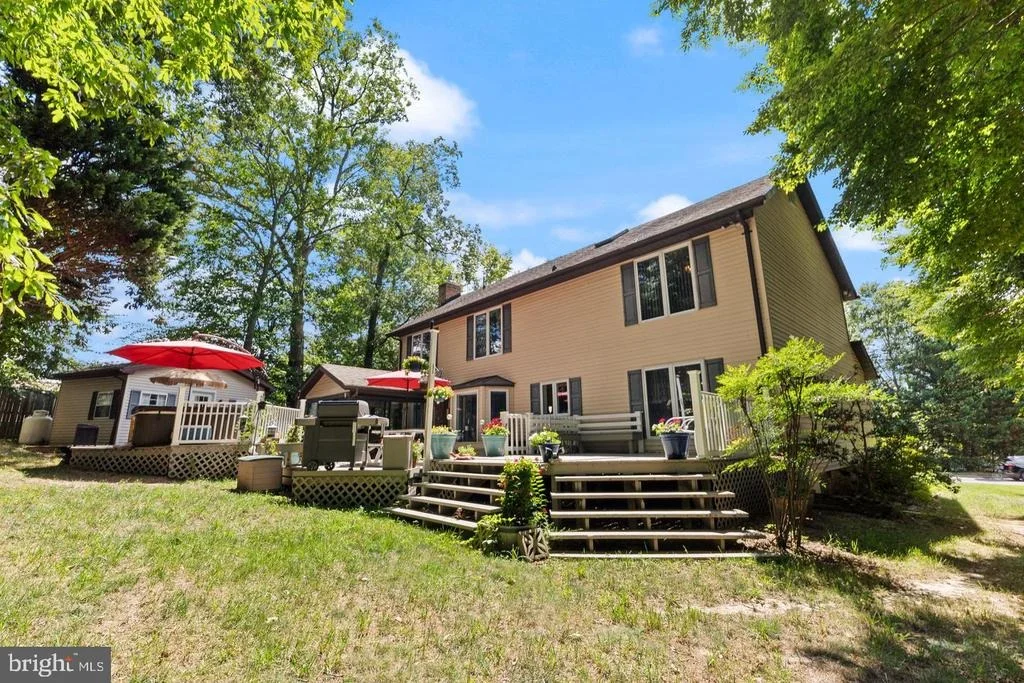 Photo of 100 ORIOLE LANE