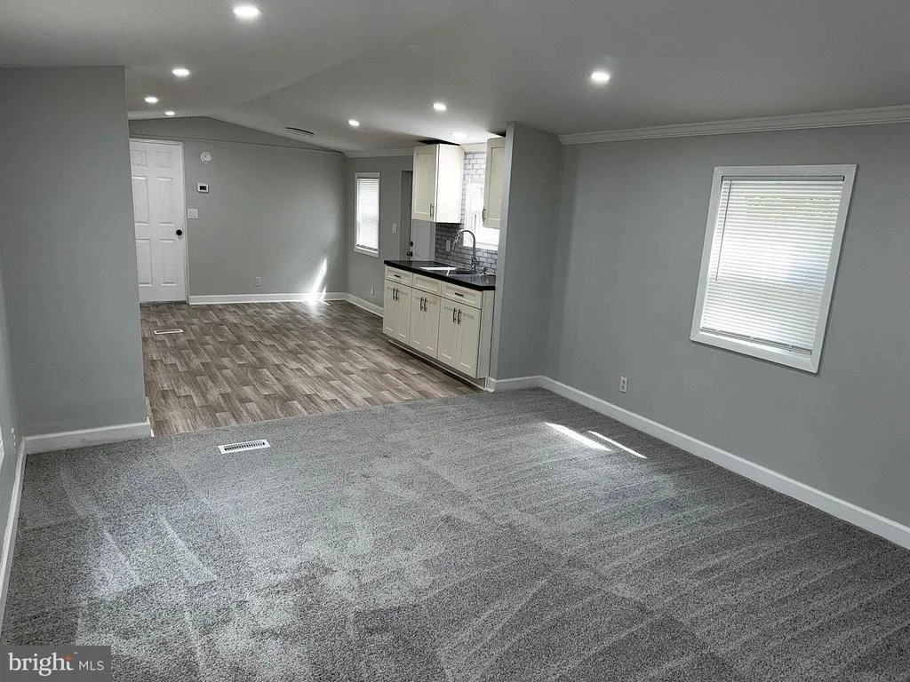 Photo of 481 KEITH ROAD