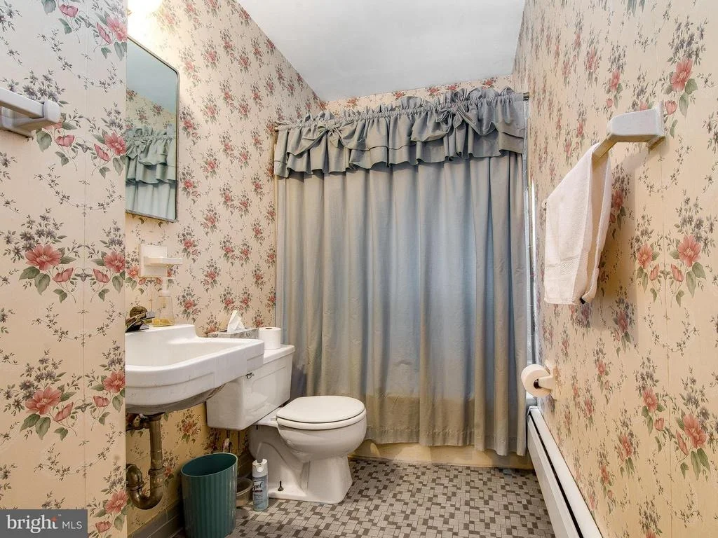 Photo of 17305 BATCHELLORS FOREST ROAD