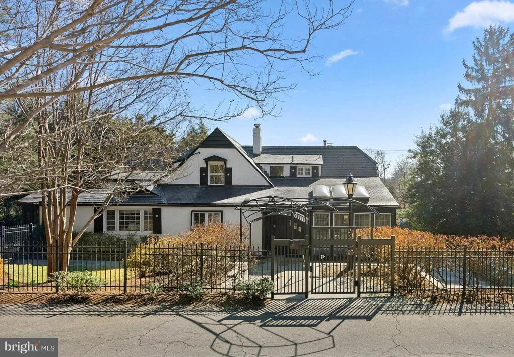 Photo of 9218 COLESVILLE ROAD