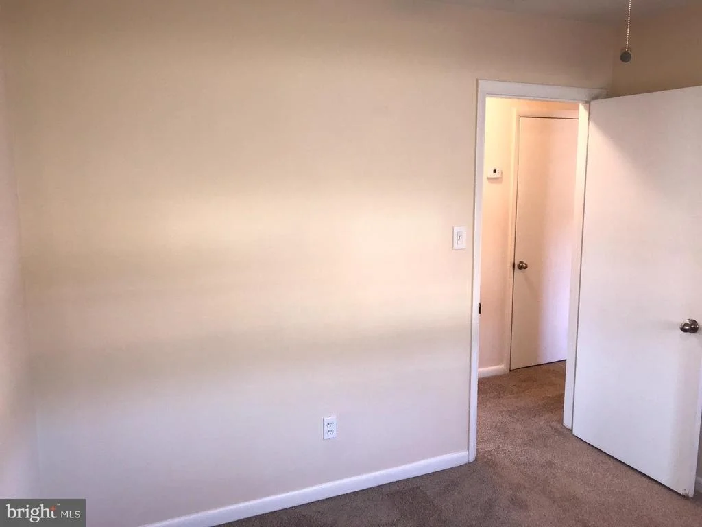 Photo of 6200 AUTH ROAD