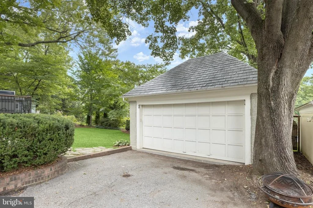 Photo of 210 NORTHFIELD PLACE