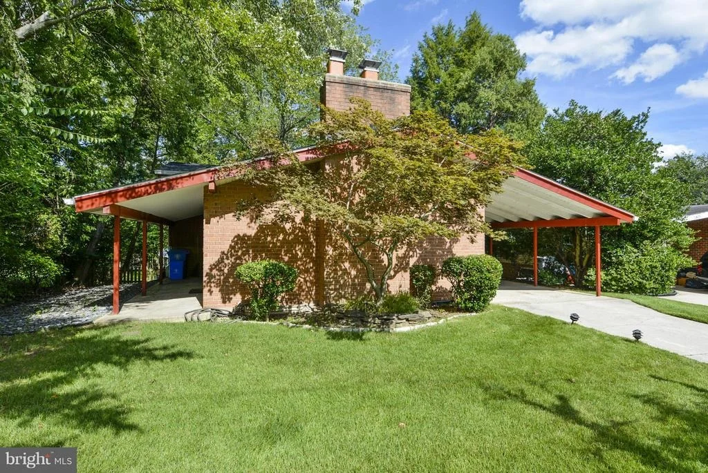 Photo of 11407 CLOVERHILL DRIVE