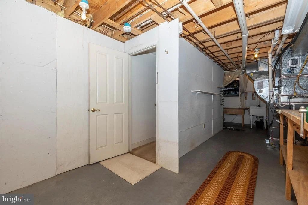 Photo of 827 DUNBROOKE COURT