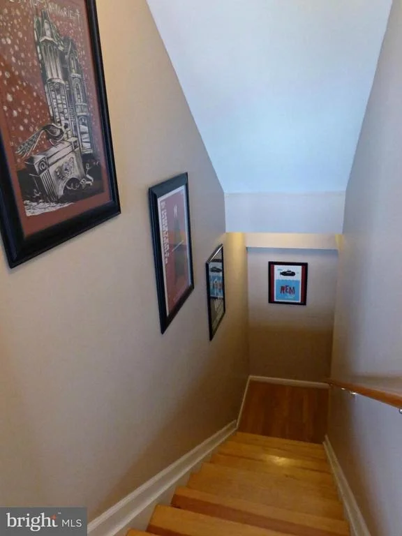 Photo of 6852 SNOWDEN COURT
