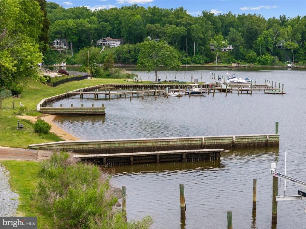 Photo of 508 WALNUT DRIVE