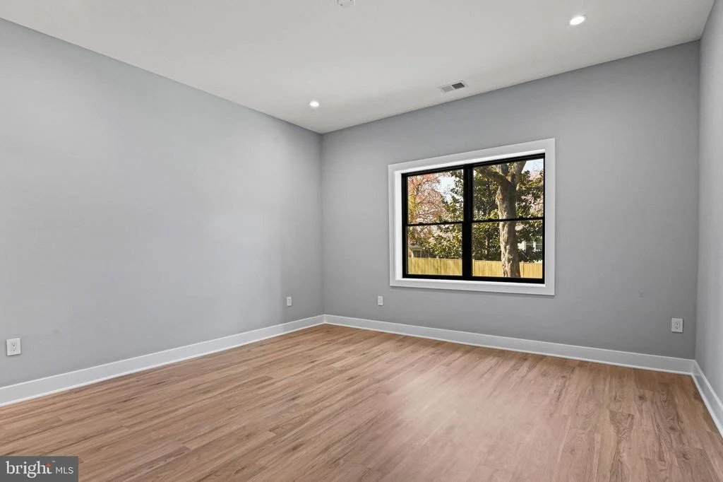 Photo of 1052 BALLS HILL ROAD