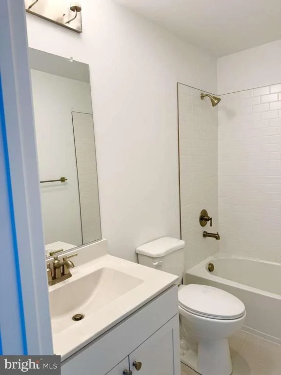 Photo of 1005 BUXTON CIRCLE