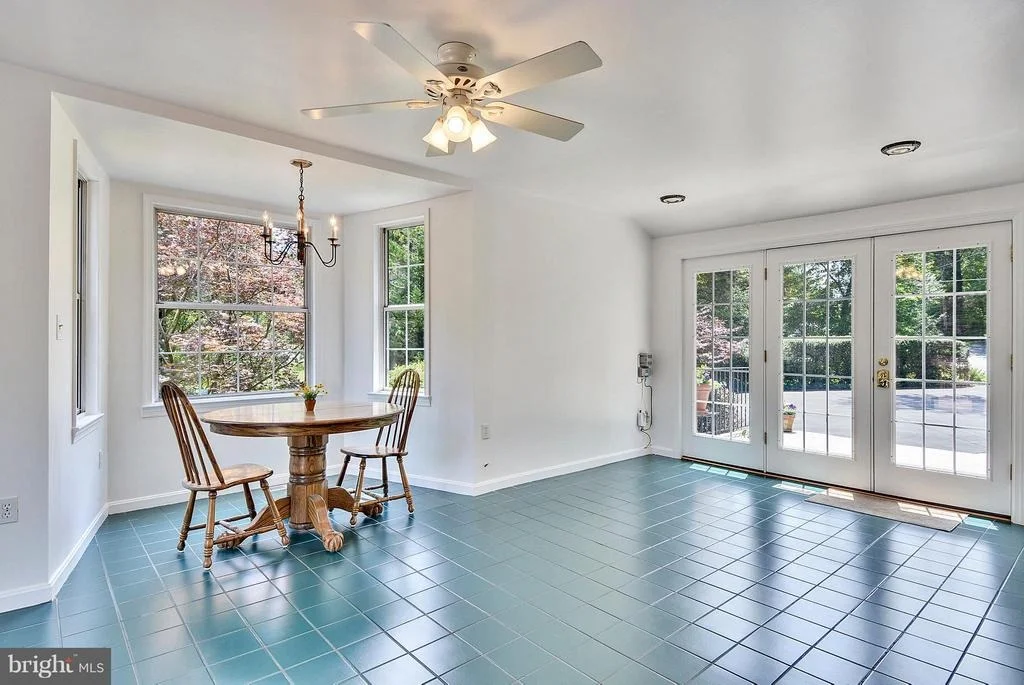 Photo of 2112 APPLE TREE LANE