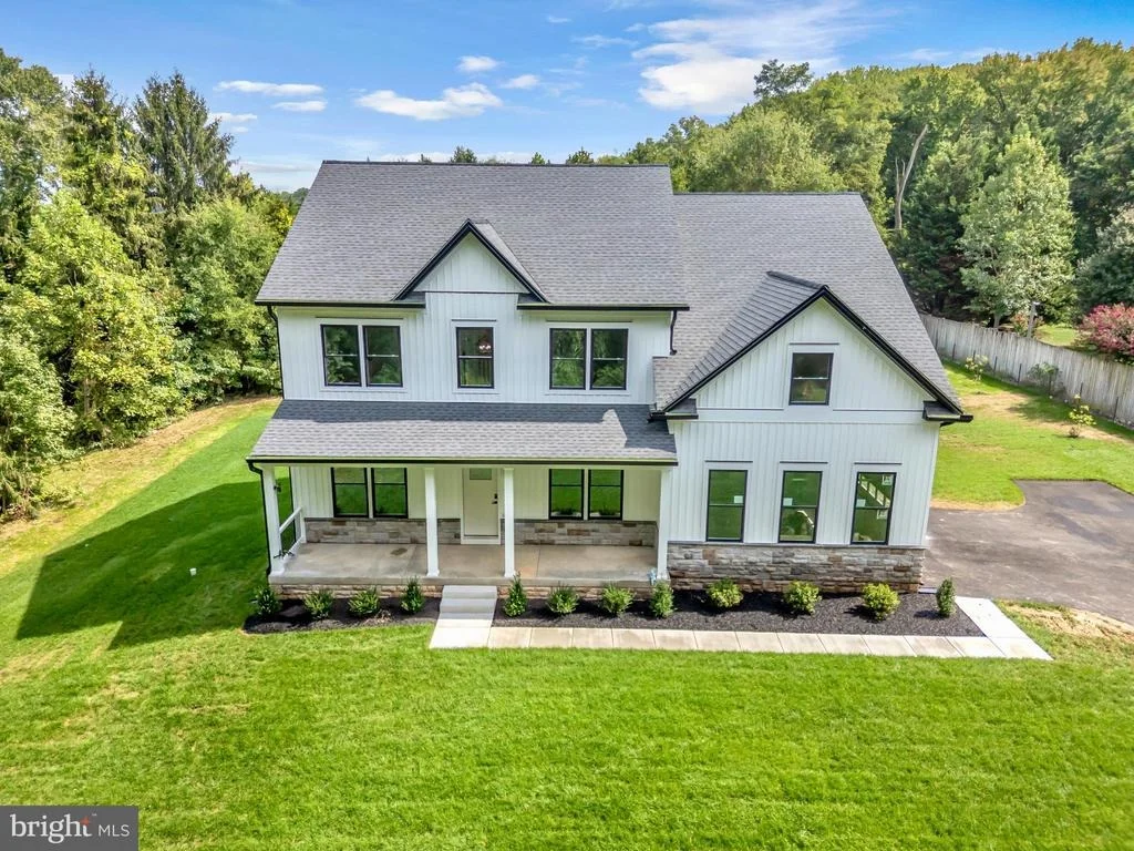 Photo of 1909 MITCHELL DRIVE