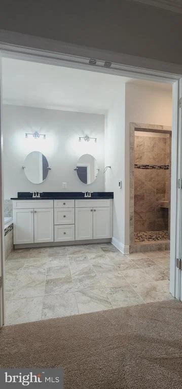 Photo of 7946 ROGUES ROAD
