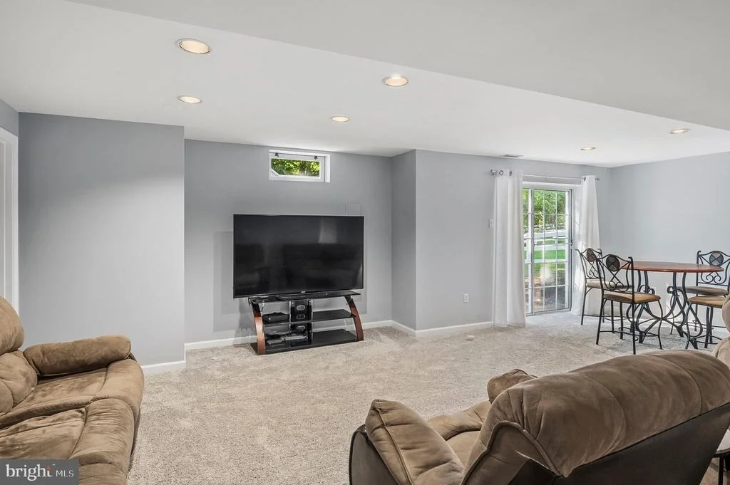 Photo of 2402 SUMMERSHADE COURT