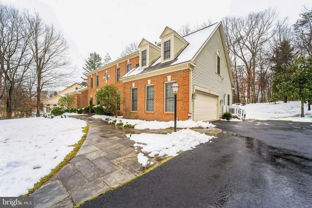 Photo of 10909 FORESTGATE PLACE