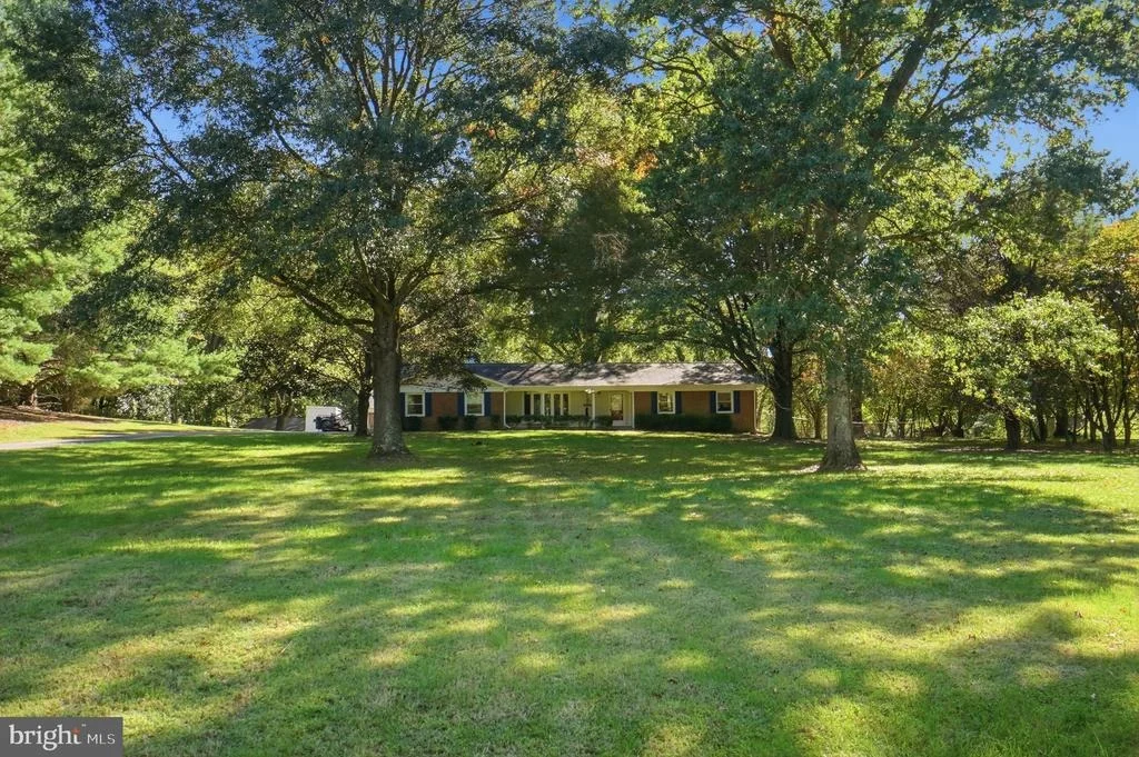 Photo of 15211 CANDY HILL ROAD