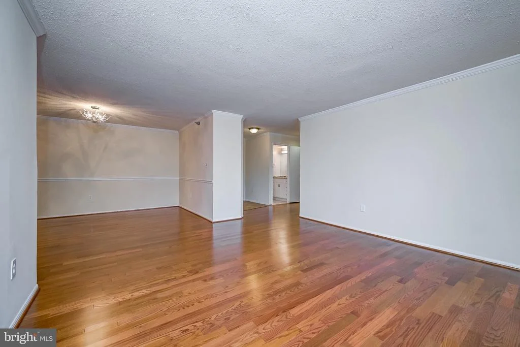 Photo of Unit 4521 at 15100 INTERLACHEN DRIVE