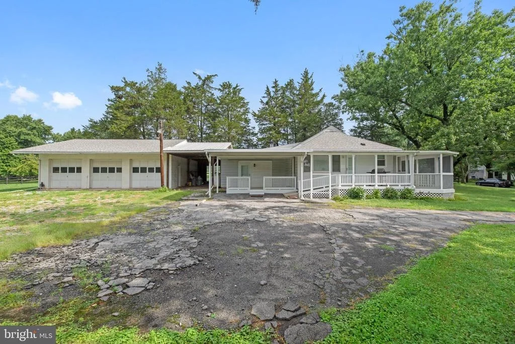 Photo of 15808 THOMPSON ROAD