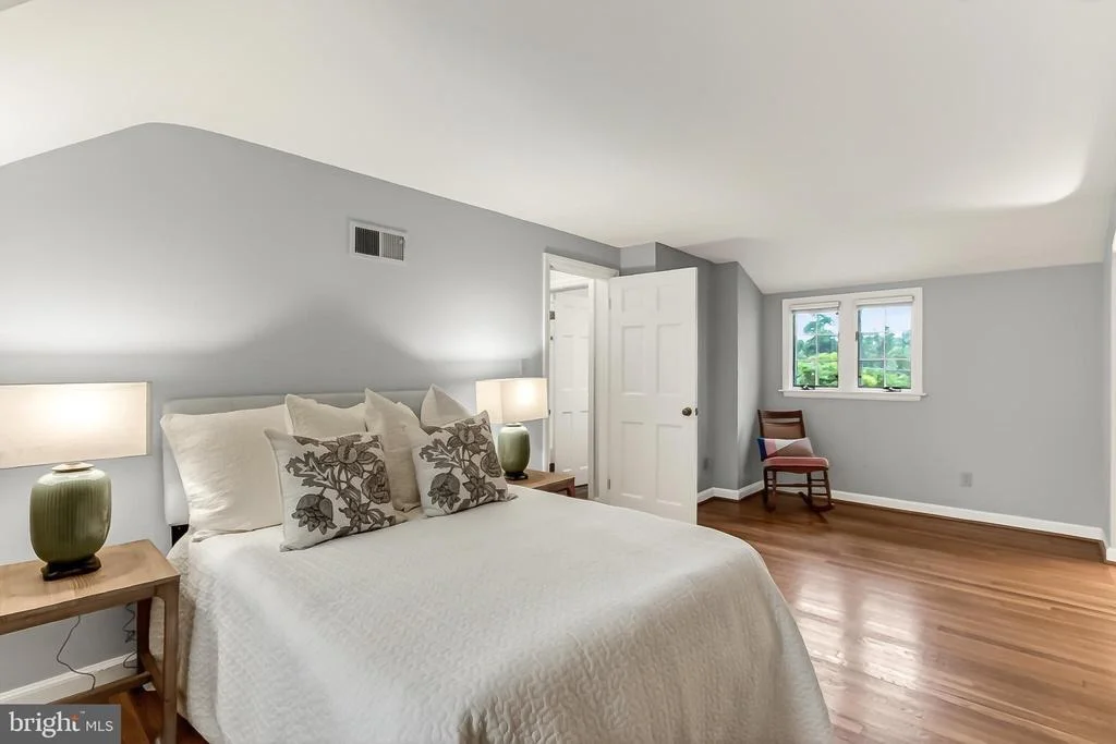 Photo of 809 ENDERBY DRIVE