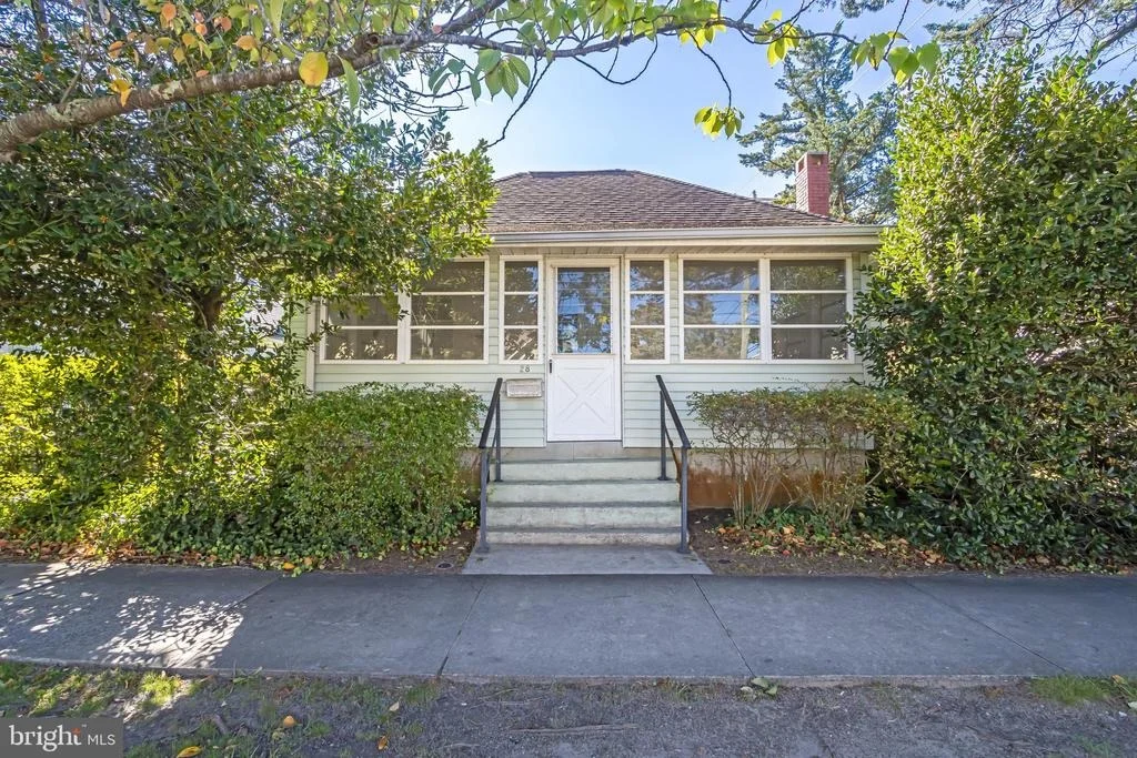 Photo of 28 DELAWARE AVENUE