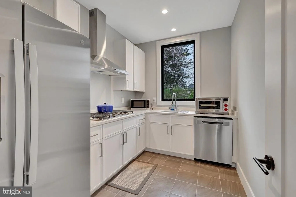 Photo of 1100 BALLS HILL ROAD