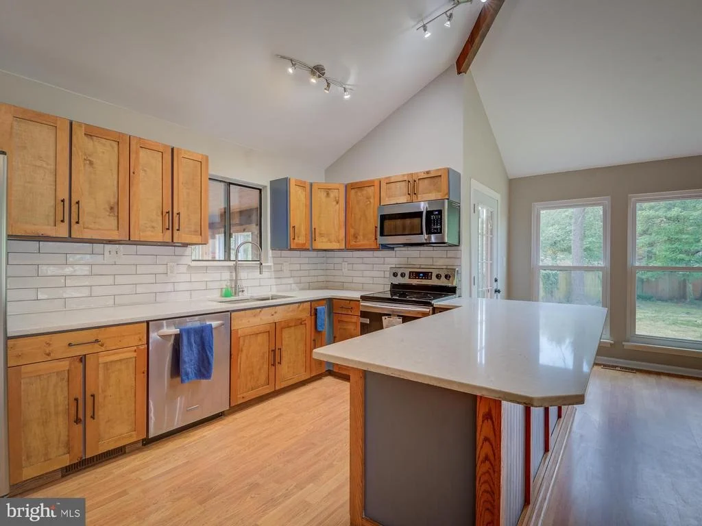 Photo of 370 WILETT DRIVE