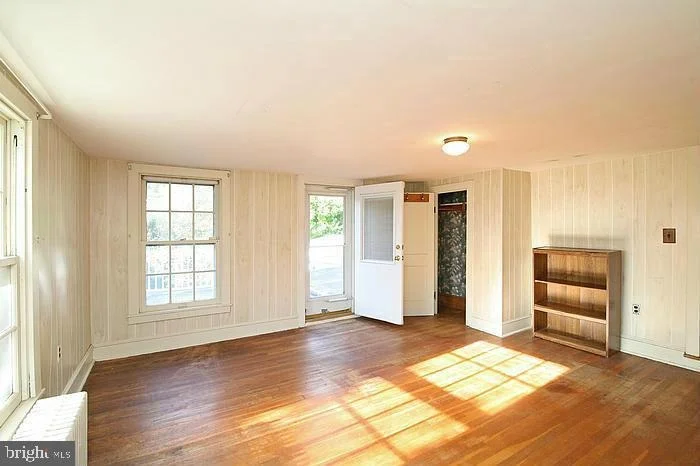 Photo of 5439 SHOOKSTOWN ROAD