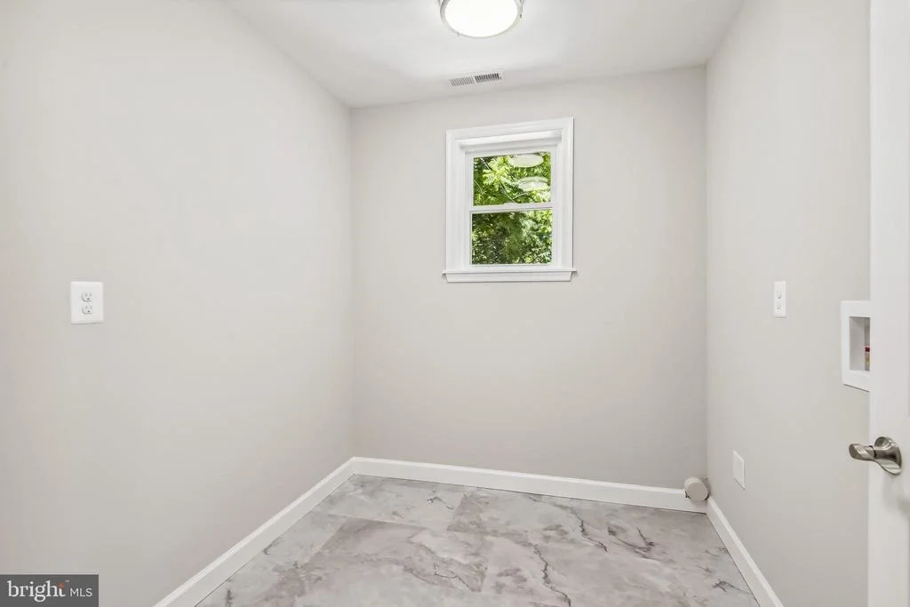 Photo of 3033 WAYNE ROAD