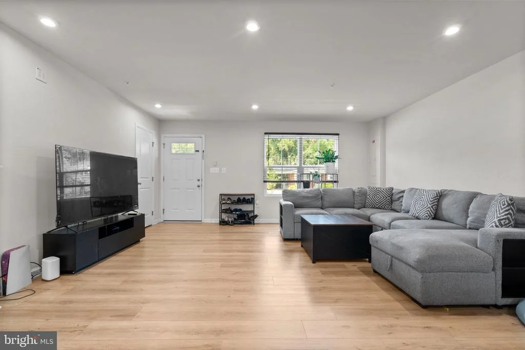Photo of 1122 BROOKE ROAD