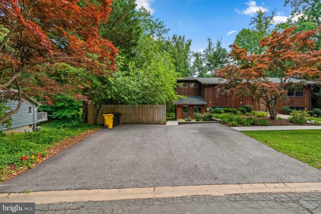 Photo of 25 CASCADE ROAD