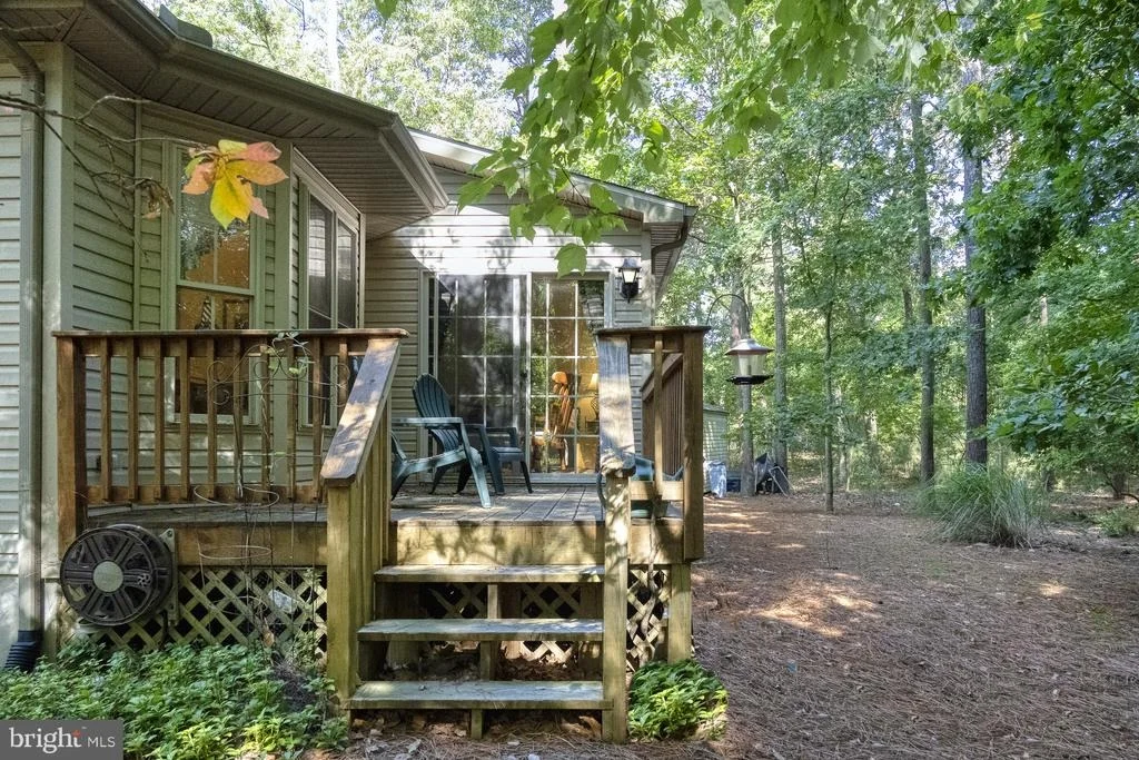 Photo of 23523 HOLLY CIRCLE