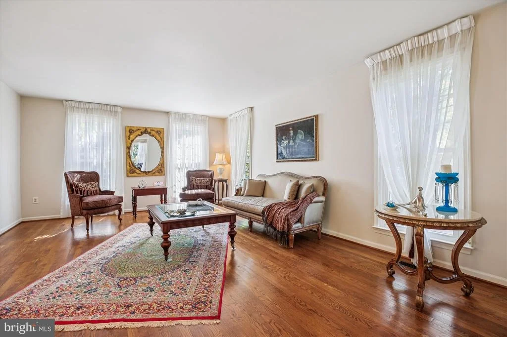 Photo of 9537 FOX HOLLOW