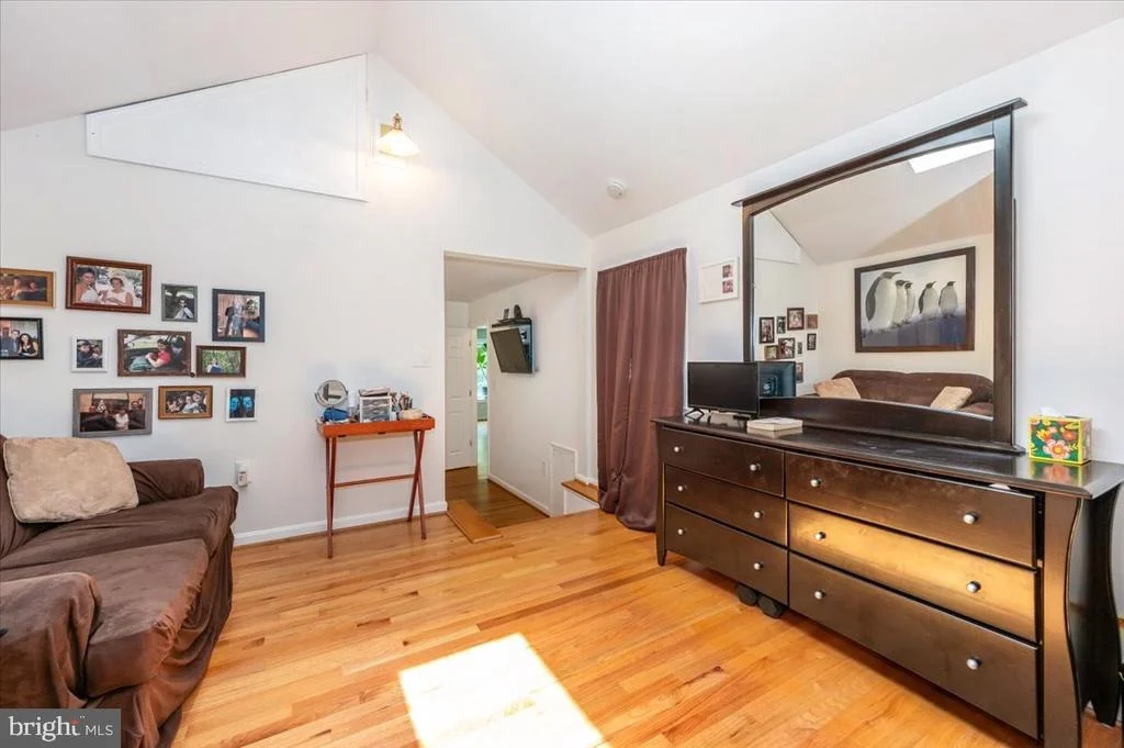 Photo of 10113 DAY AVENUE
