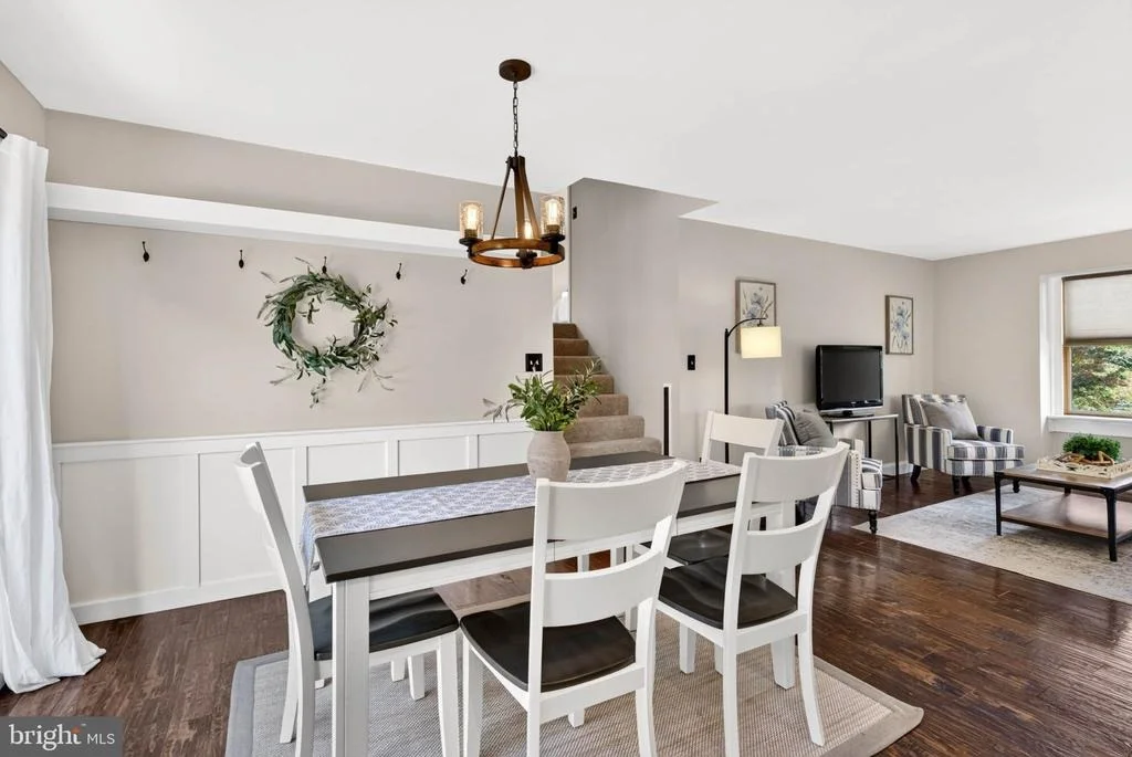 Photo of 4294 WOLF HILL DRIVE