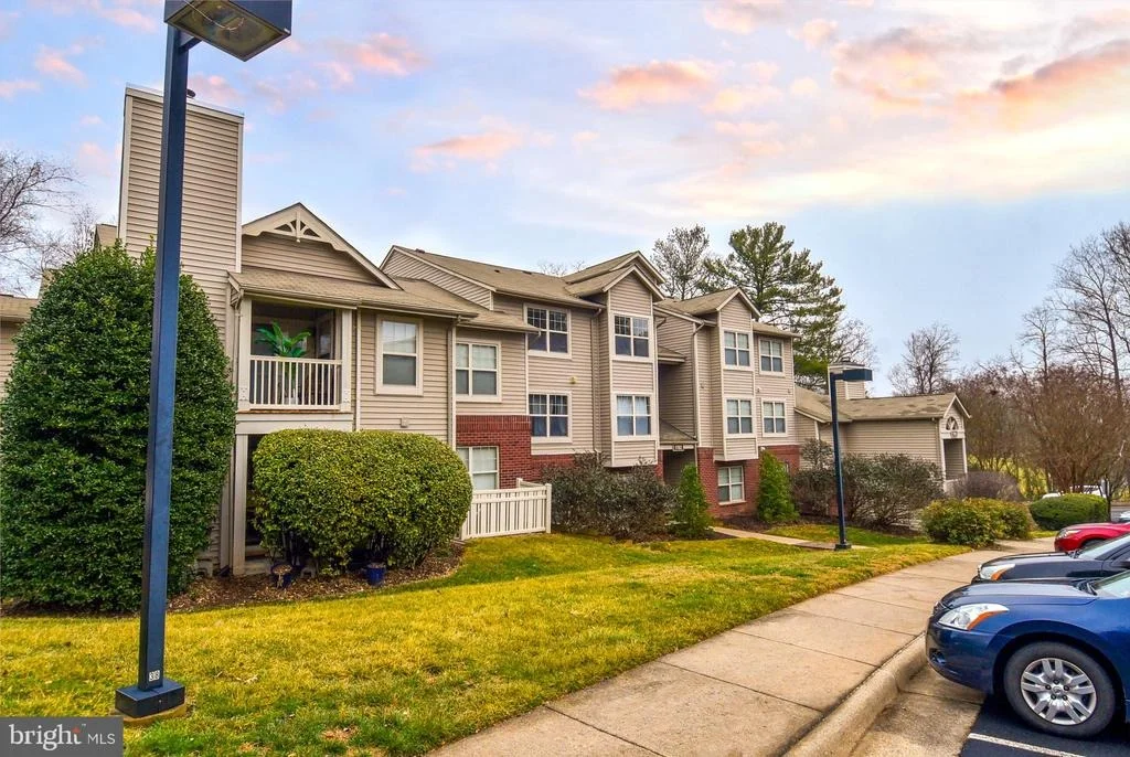 Photo of Unit 1782E at 1782 JONATHAN WAY