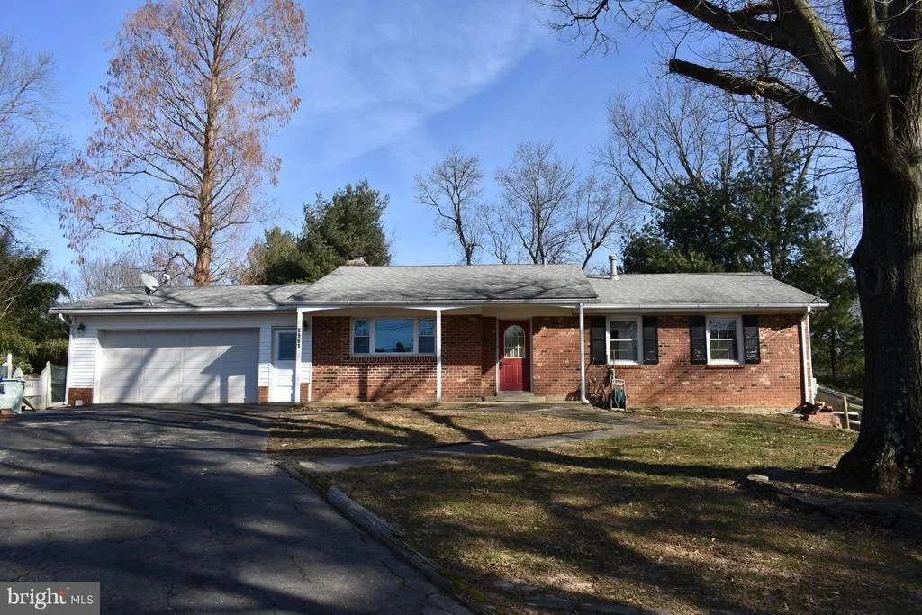 Photo of 6901 MUNCASTER MILL ROAD
