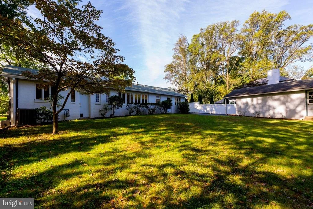 Photo of 1736 OVERLOOK DRIVE