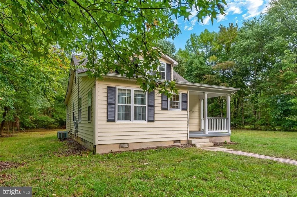 Photo of 1552 DENNIS ROAD