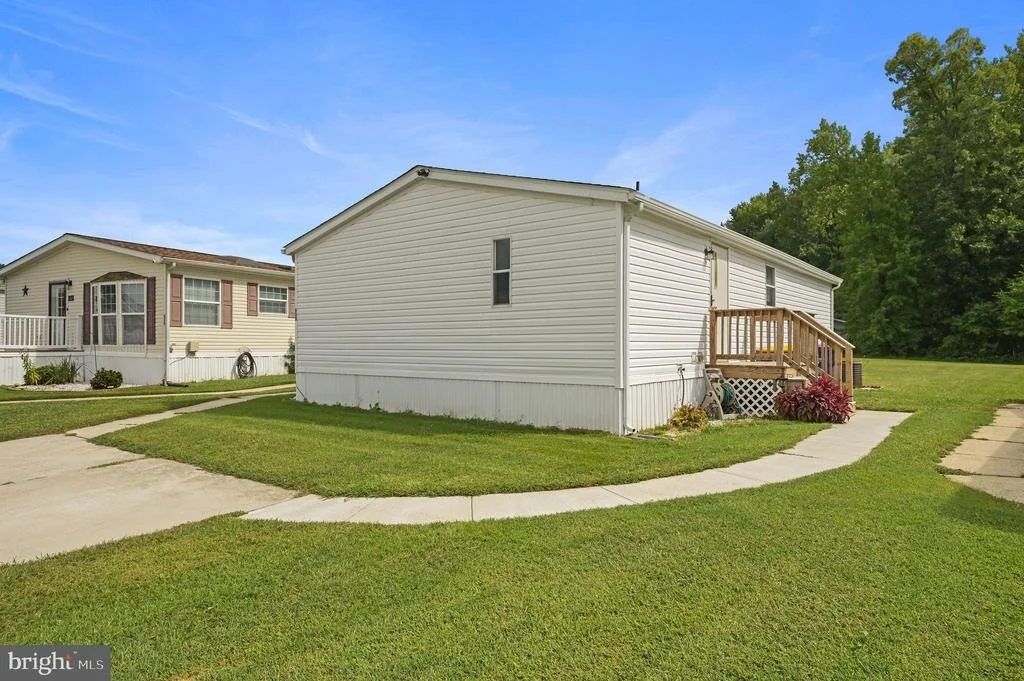 Photo of Unit 72 at 638 FOX POINTE DRIVE
