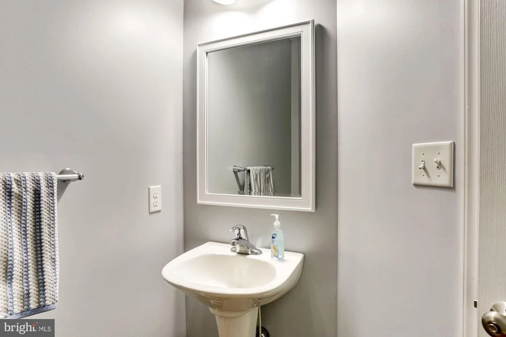 Photo of 8803 ROSE LANE